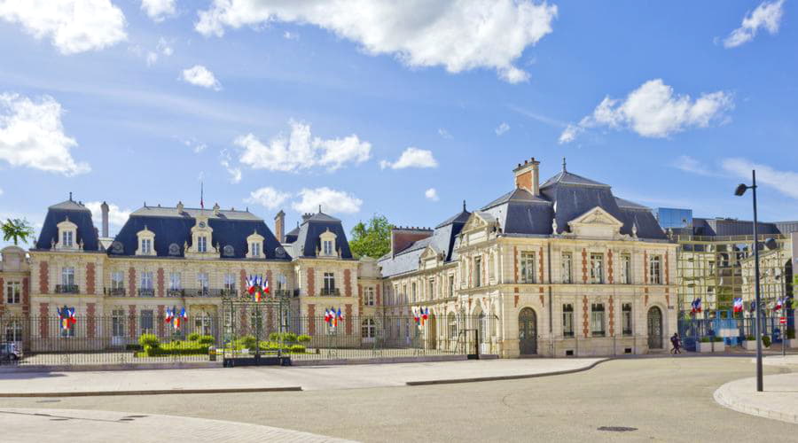 I nostri servizi di noleggio auto offrono una vasta selezione di veicoli a Poitiers.